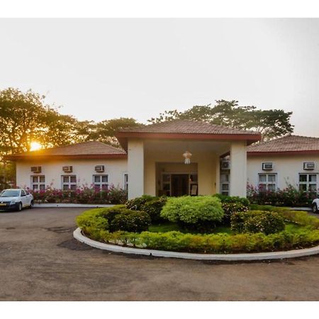 Modi'S Resort, Karjat Exterior photo